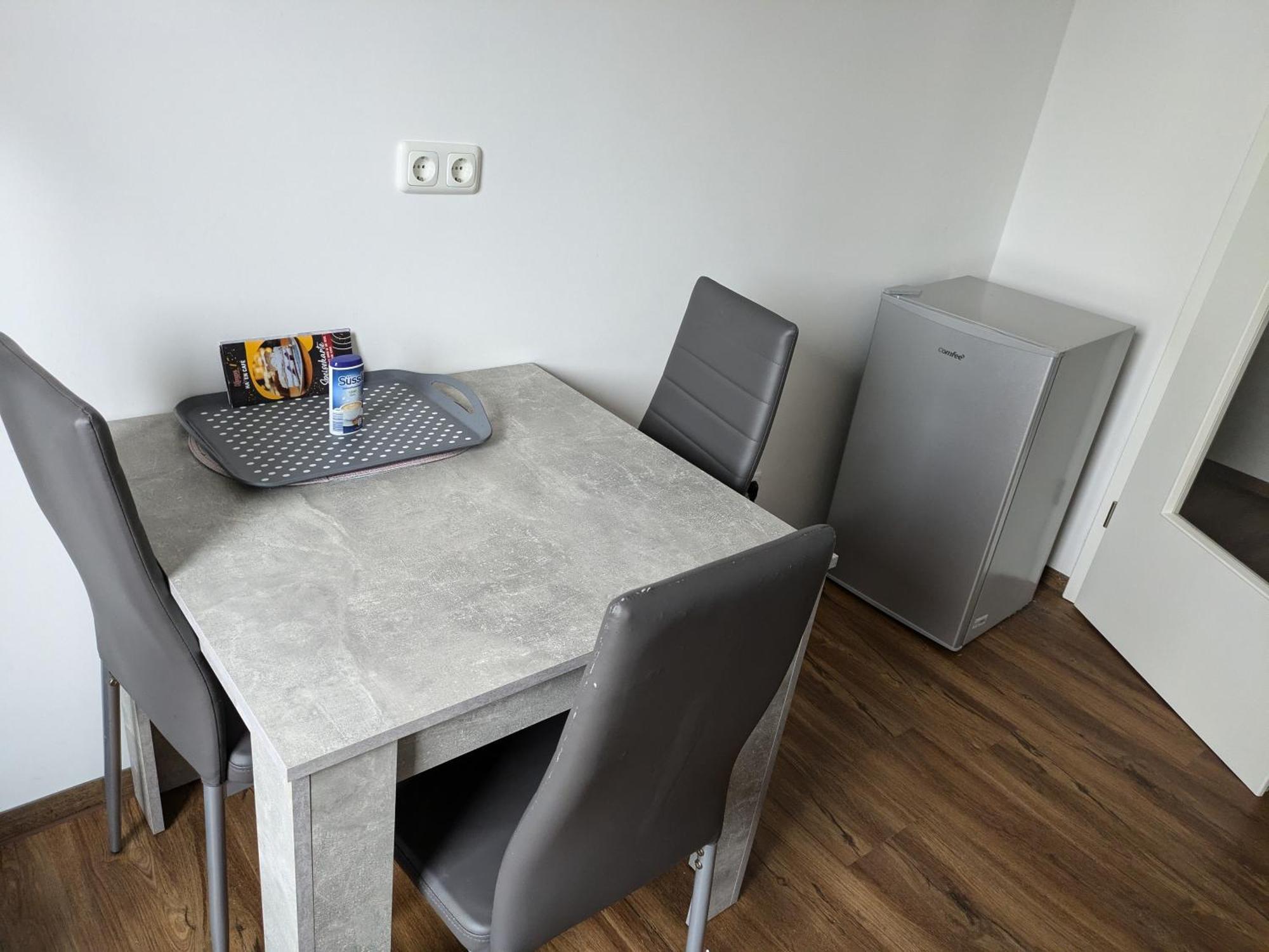 Schoene Einfache Ferienwohnung Zwischen Stadt Und Meer Wilhelmshaven Exteriör bild